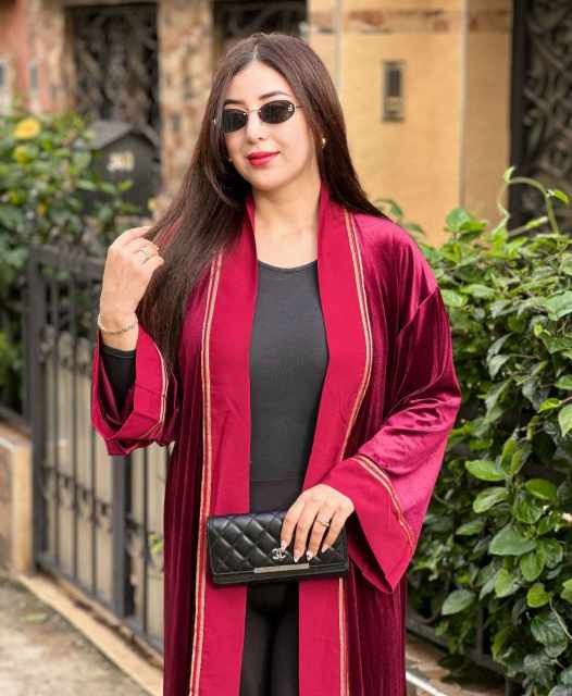 كيمونو خلود مخمل فاخر بخطوط ذهبية – فخامة ملكية لا تُقاوَم | 4 ألوان