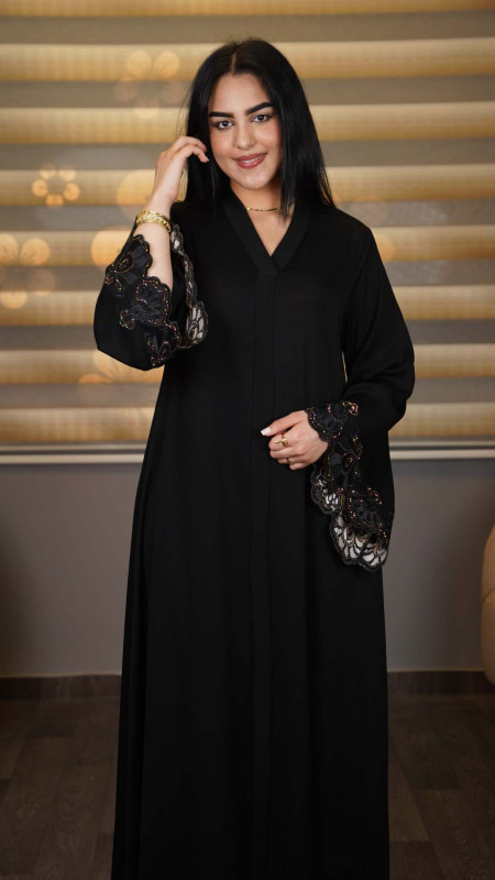 فستان مغربي فاخر بدانتيل وخرز على الأكمام – أناقة أصيلة | 5 ألوان